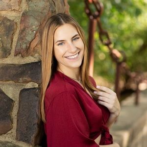 Meet your Posher, Hannah